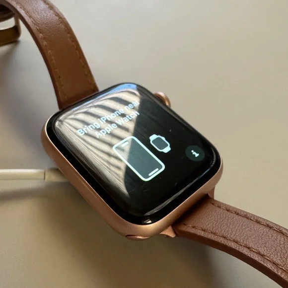Apple Watch Series 5 44mm in Rose Gold with Brown Leather Strap - Picture 4 of 7